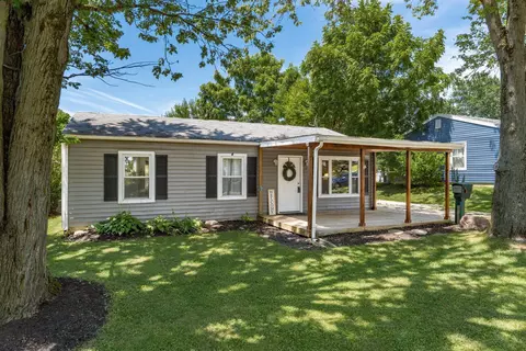 380 Hillview Dr, Johnstown, OH 43031