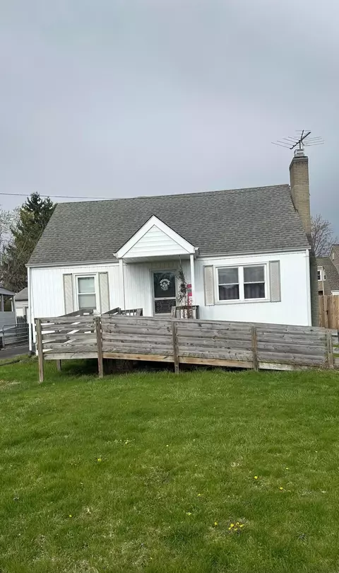 75 Mill Rd, West Jefferson, OH 43162