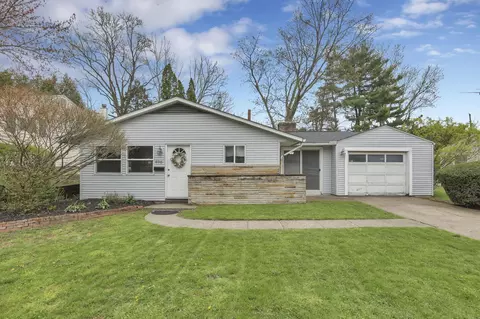 690 Saratoga Ave, Newark, OH 43055