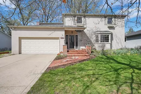 128 Chaucer Ct, Worthington, OH 43085