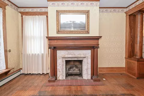 Living - 265 S State St, Marion, OH 43302 photo 2 of 11