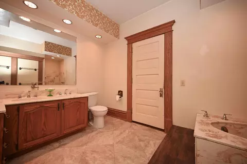 Bath - 265 S State St, Marion, OH 43302 photo 5 of 7