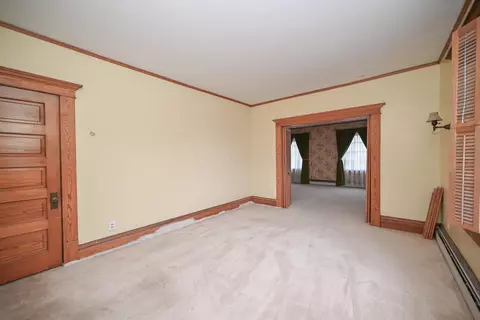 Living - 265 S State St, Marion, OH 43302 photo 11 of 11