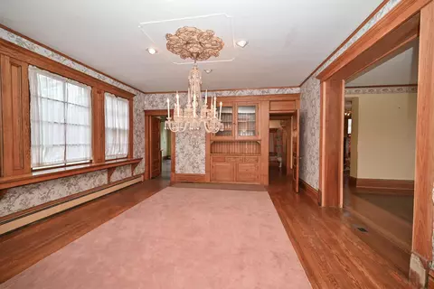 Dining - 265 S State St, Marion, OH 43302 photo 1 of 3