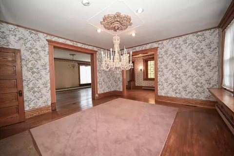 Dining - 265 S State St, Marion, OH 43302 photo 2 of 3