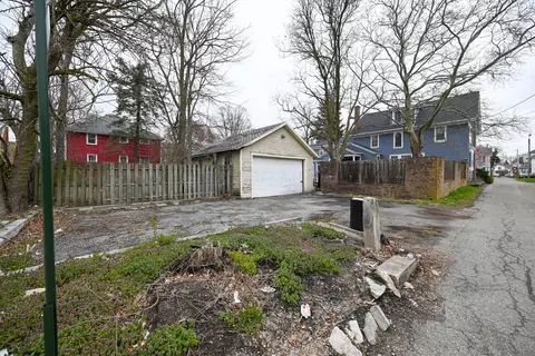 Exterior - 265 S State St, Marion, OH 43302 photo 11 of 20