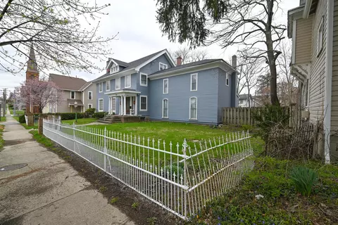 Exterior - 265 S State St, Marion, OH 43302 photo 5 of 20