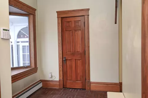 Entry Way - 265 S State St, Marion, OH 43302 photo 9 of 13