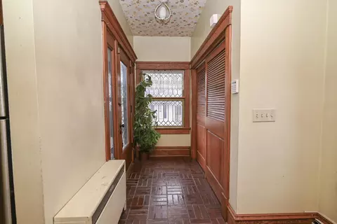 Entry Way - 265 S State St, Marion, OH 43302 photo 8 of 13