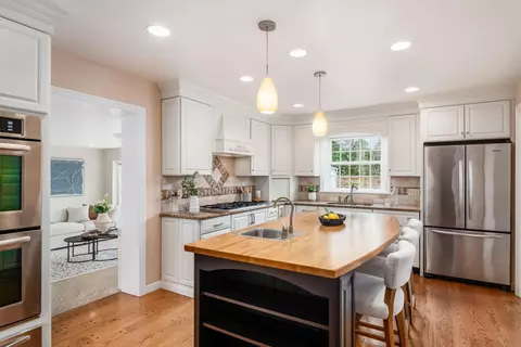 Kitchen - 2765 Fair Ave, Bexley, OH 43209 photo 1 of 5