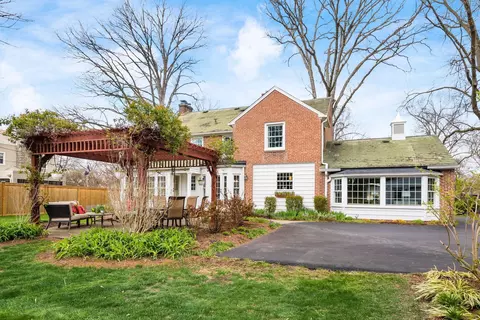 Exterior - 2765 Fair Ave, Bexley, OH 43209 photo 5 of 18