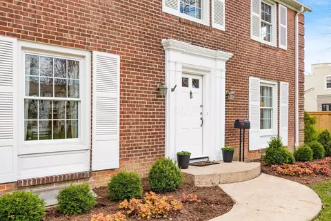 Exterior - 2765 Fair Ave, Bexley, OH 43209 photo 4 of 18