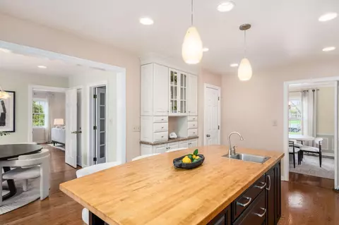 Kitchen - 2765 Fair Ave, Bexley, OH 43209 photo 5 of 5