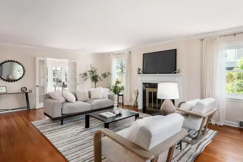 Living - 2765 Fair Ave, Bexley, OH 43209 photo 1 of 9