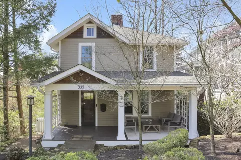 335 W Elm St, Granville, OH 43023