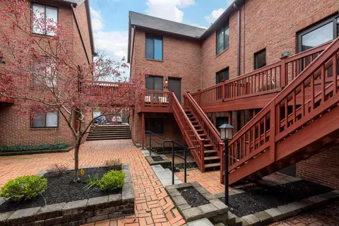 261 Lear St, Columbus, OH 43206