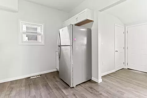 Entry Way - 378 Maple Ave, Newark, OH 43055 photo 2 of 3