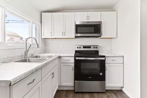 Kitchen - 378 Maple Ave, Newark, OH 43055 photo 2 of 2