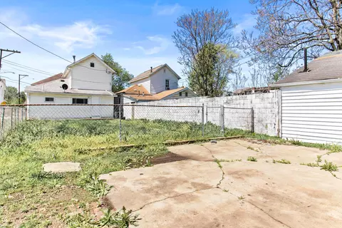 Exterior - 378 Maple Ave, Newark, OH 43055 photo 3 of 4