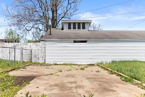 Exterior - 378 Maple Ave, Newark, OH 43055 photo 4 of 4