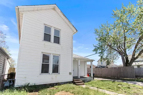 Exterior - 378 Maple Ave, Newark, OH 43055 photo 1 of 4