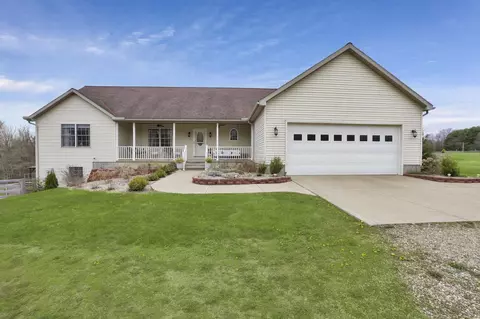 12063 Depolo Rd N, Mount Vernon, OH 43050