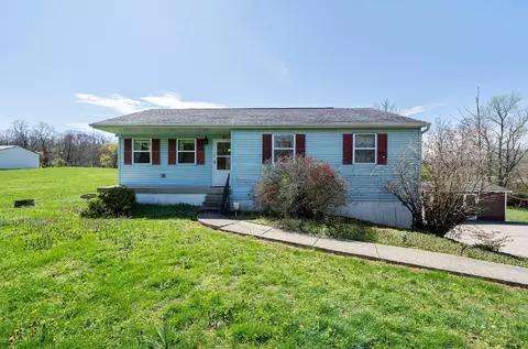 5153 Berry Rd NE, Lancaster, OH 43130