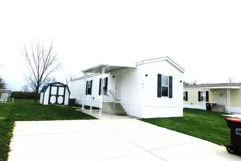1100 Thornwood Rd #813, Heath, OH 43056