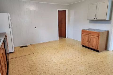 217 Washington St, Willard, OH 44890 photo 5