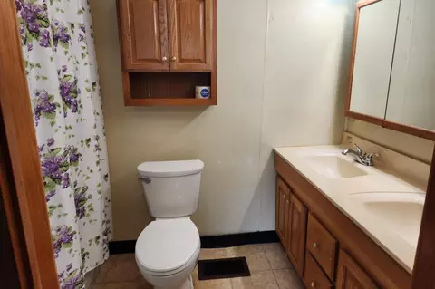 217 Washington St, Willard, OH 44890 photo 19