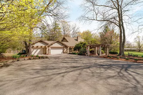 6500 Plesenton Dr, Worthington, OH 43085