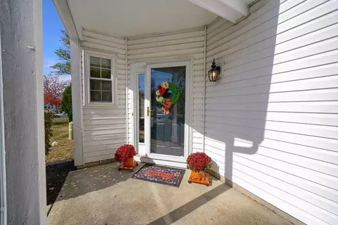 4979 Village Mews, Westerville, OH 43081