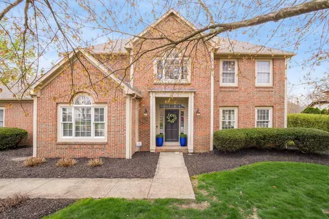 7310 Coventry Woods Dr, Dublin, OH 43017