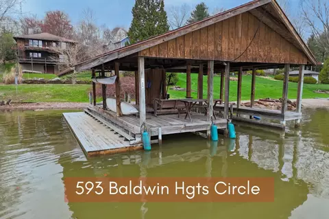 593 Baldwin Heights Cir, Howard, OH 43028
