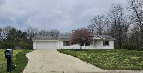 370 Patrician Dr, Chillicothe, OH 45601