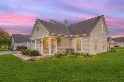 1228 Dunhurst St, Circleville, OH 43113