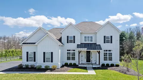 8537 Sandycombe Dr, New Albany, OH 43054
