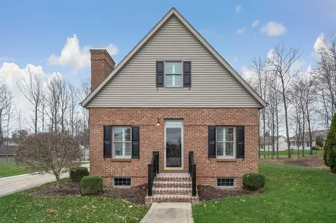 832 York St W, Mansfield, OH 44904