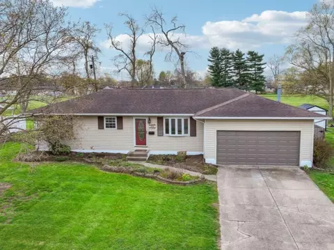 71 Lancaster Dr, Heath, OH 43056