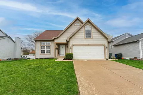 1063 Rousseau Ln, Galloway, OH 43119