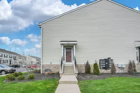5875 Andrew John Dr #16, New Albany, OH 43054