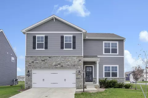 600 Timber Valley Dr, Pataskala, OH 43062