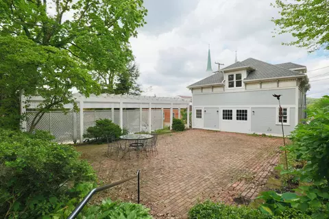Exterior - 115 E Wheeling St, Lancaster, OH 43130 photo 4 of 4