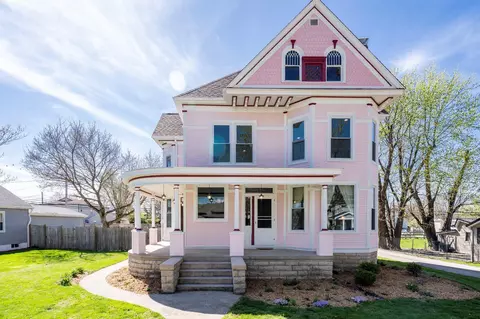 243 N Broadway St, Lynchburg, OH 45142