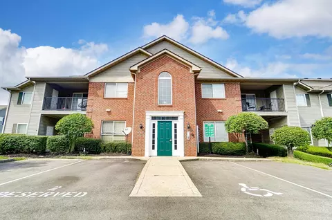 639 Spring Valley Dr, Lewis Center, OH 43035