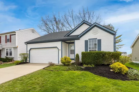 5031 Hidden View Dr, Hilliard, OH 43026