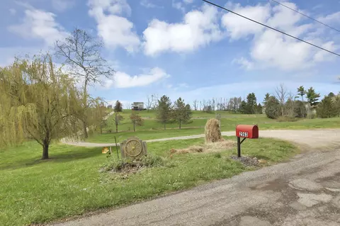2963 Opossum Hollow Rd, Newark, OH 43055