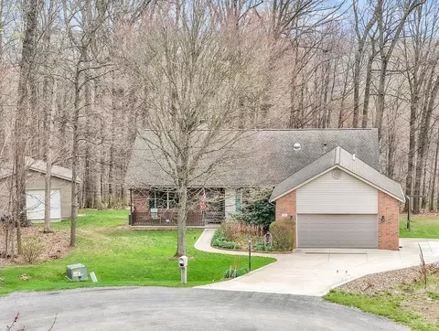 51 Hillview Ct, Howard, OH 43028
