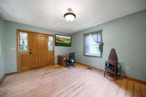 Entry Way - 49 Front St, Orient, OH 43146 photo 1 of 2
