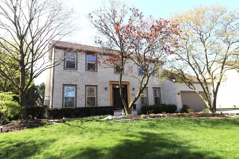 4715 Hickorybend Dr, Grove City, OH 43123